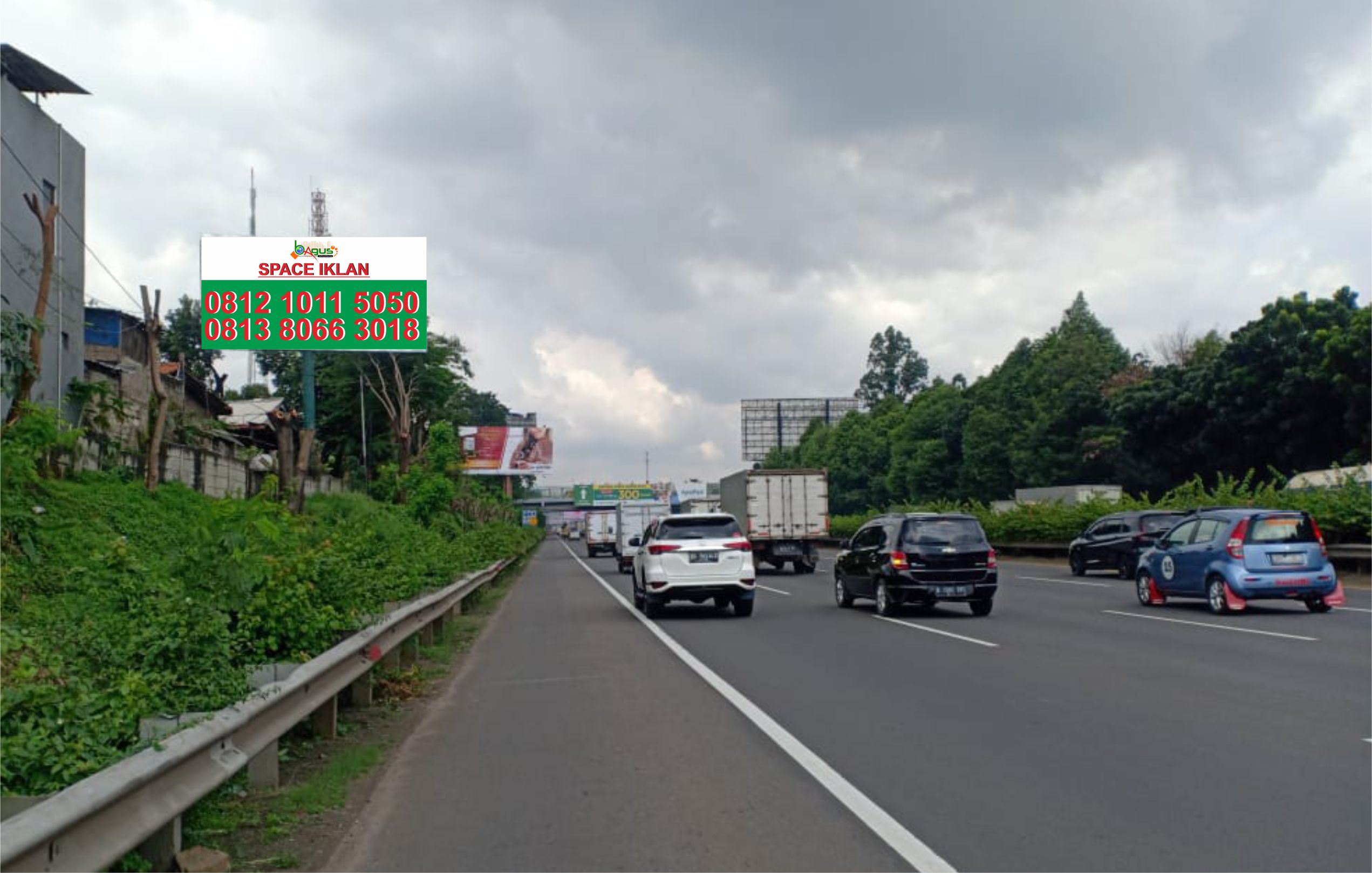 Jl. Tol Jakarta - Tangerang, Pinang, Kecamatan Pinang, Tangerang Kota. Banten 15145 ( Tol Karang Tengah KM 12.700 )